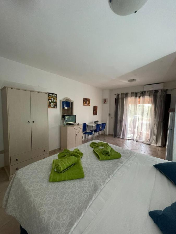 Casa Monella Mono Locale Vista Mare Lejlighed Marinella  Eksteriør billede