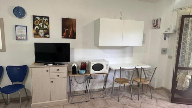 Casa Monella Mono Locale Vista Mare Lejlighed Marinella  Eksteriør billede